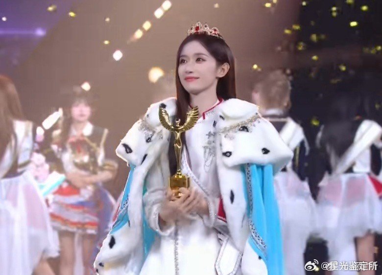 蒋舒婷第三蒋舒婷年度影响力成员铜奖曾经的小后辈成长为团队顶梁柱，恭喜蹄蹄，未来继