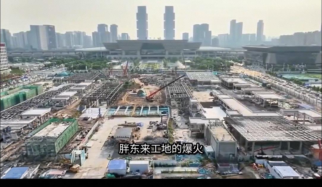 胖东来工地火了，却照出中国商业最可悲的底色


当别家的工地还在尘土飞扬中上演“