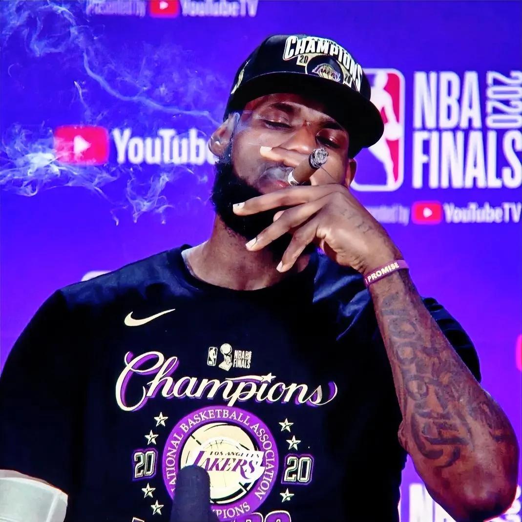 有一说一，NBA历史最佳状元阵容，是以下这五位球员：

控卫：魔术师-约翰逊
1