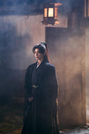 心疼红烨 红烨的痛苦源于对爱的渴望，她的坚持与勇敢令我们肃然起敬，而那份无法得到