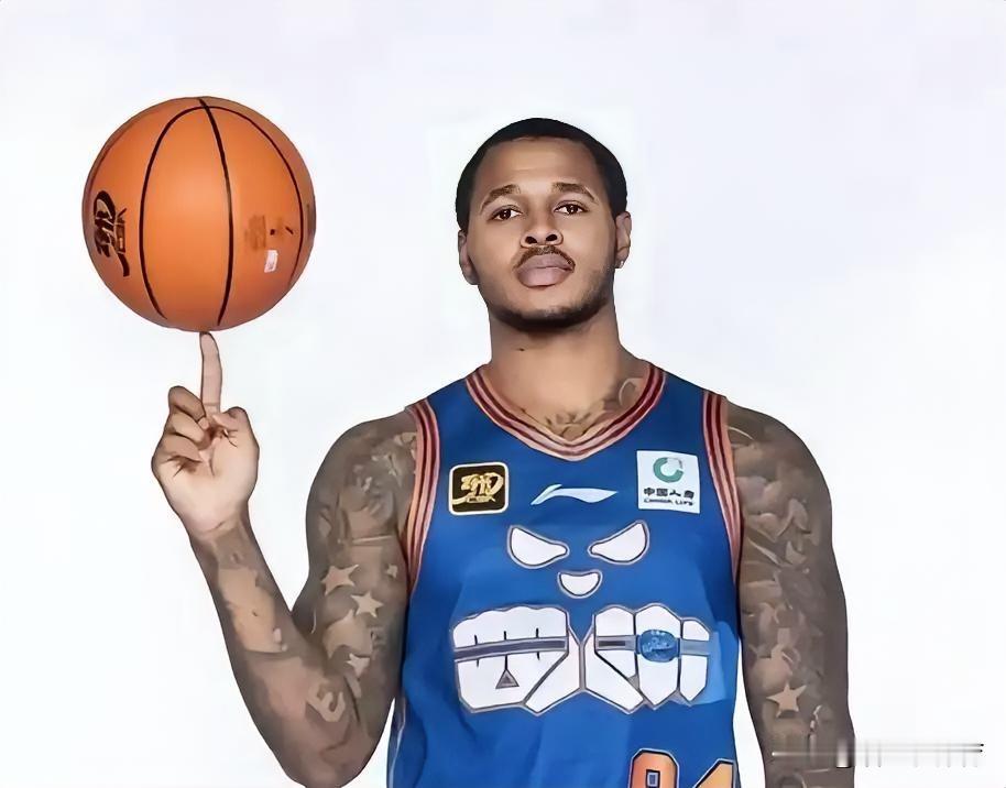 亨特来了，但辽篮还有一个更炸裂的消息，过几天还将来个大外援，球迷朋友们也不用再讨