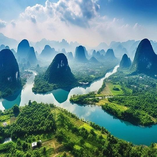 油焖春笋配香椿炒蛋，一口咬住春光，满嘴都是江南的鲜嫩味道，这春日限定的美味太让人