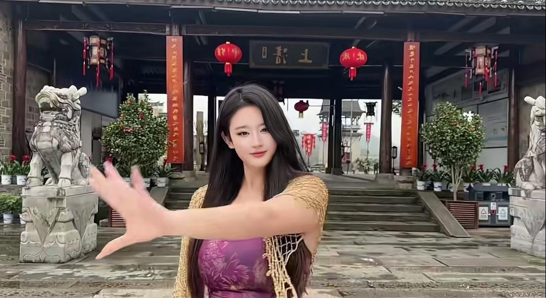 欢迎来到这个热闹的旅游景点！