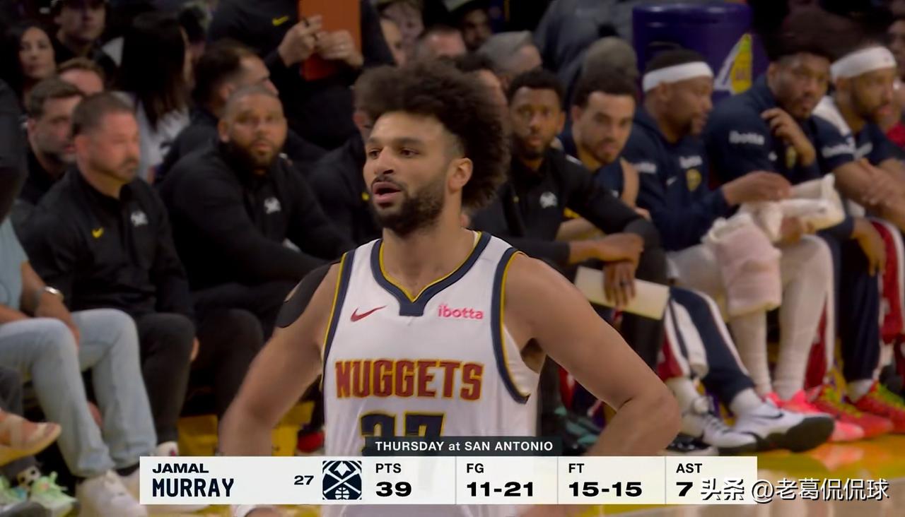 掘金当家后卫穆雷真是一反常态！在今天掘金客场挑战湖人的焦点战中，目前双方的第一节