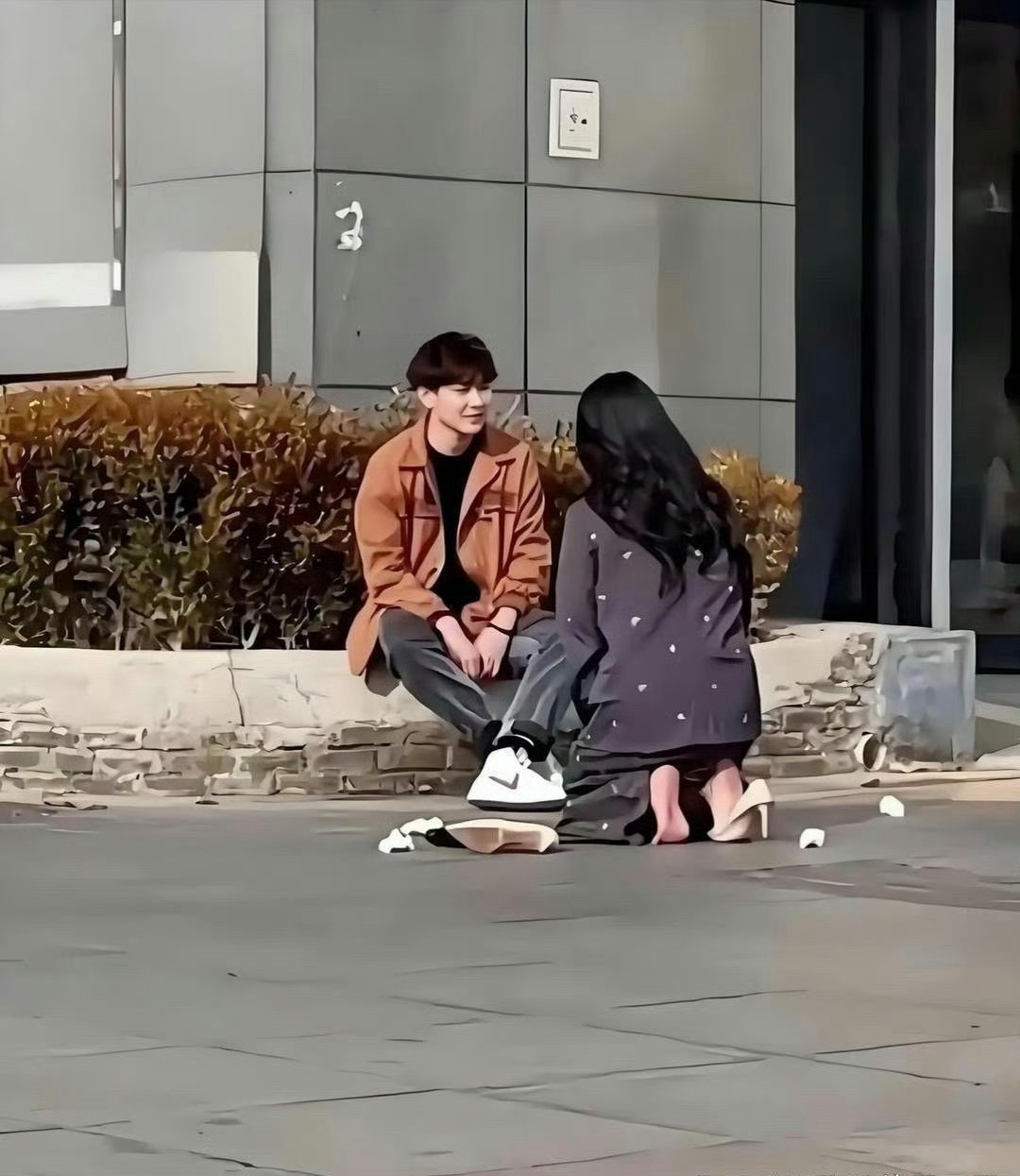 谁家闺女啊，爹妈看到不得哭死 ​​​