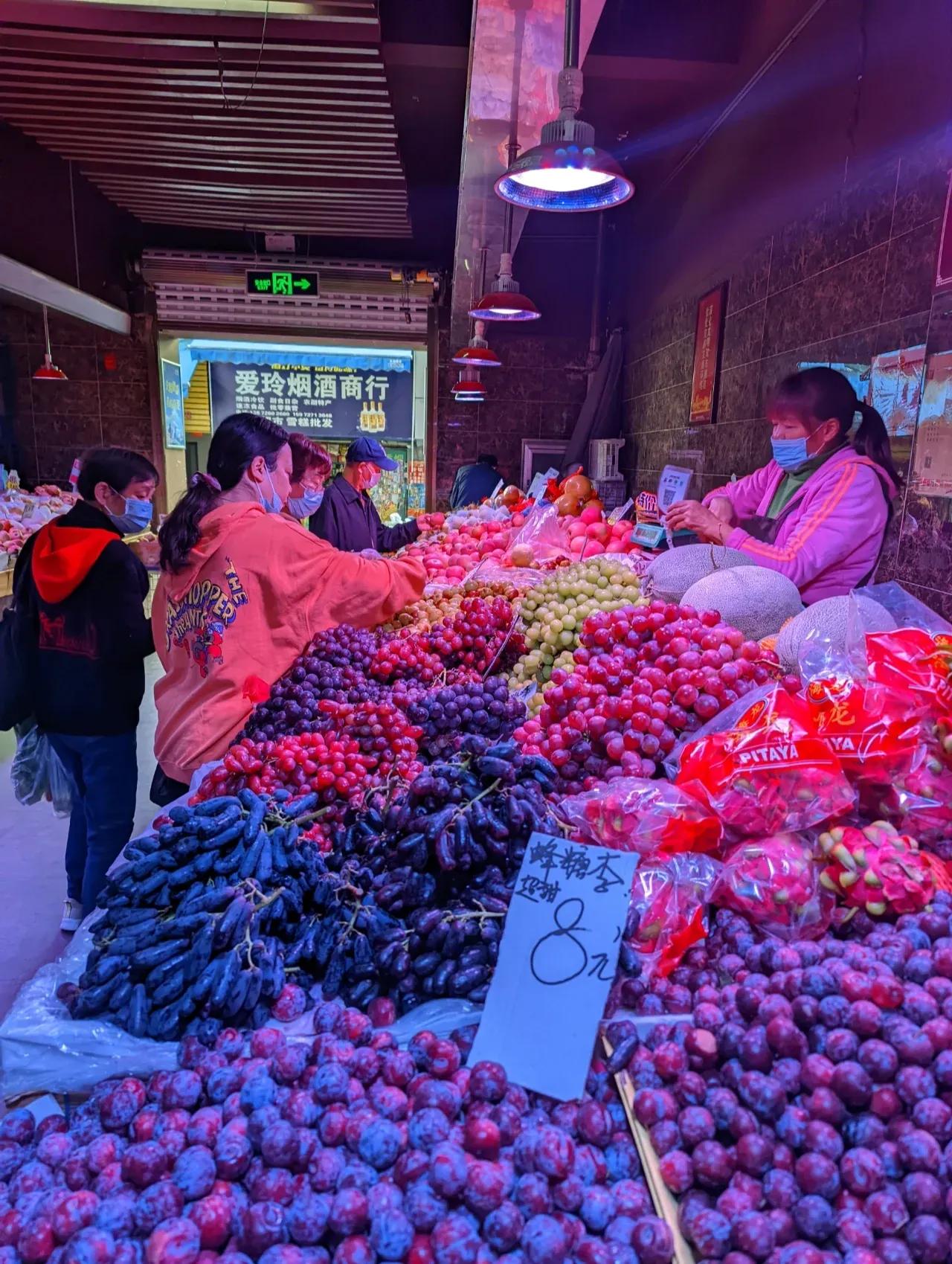 菜市场里，藏着哪些不为人知的“秘密”？

1. 菜市场门口的“良心秤”实际上只是