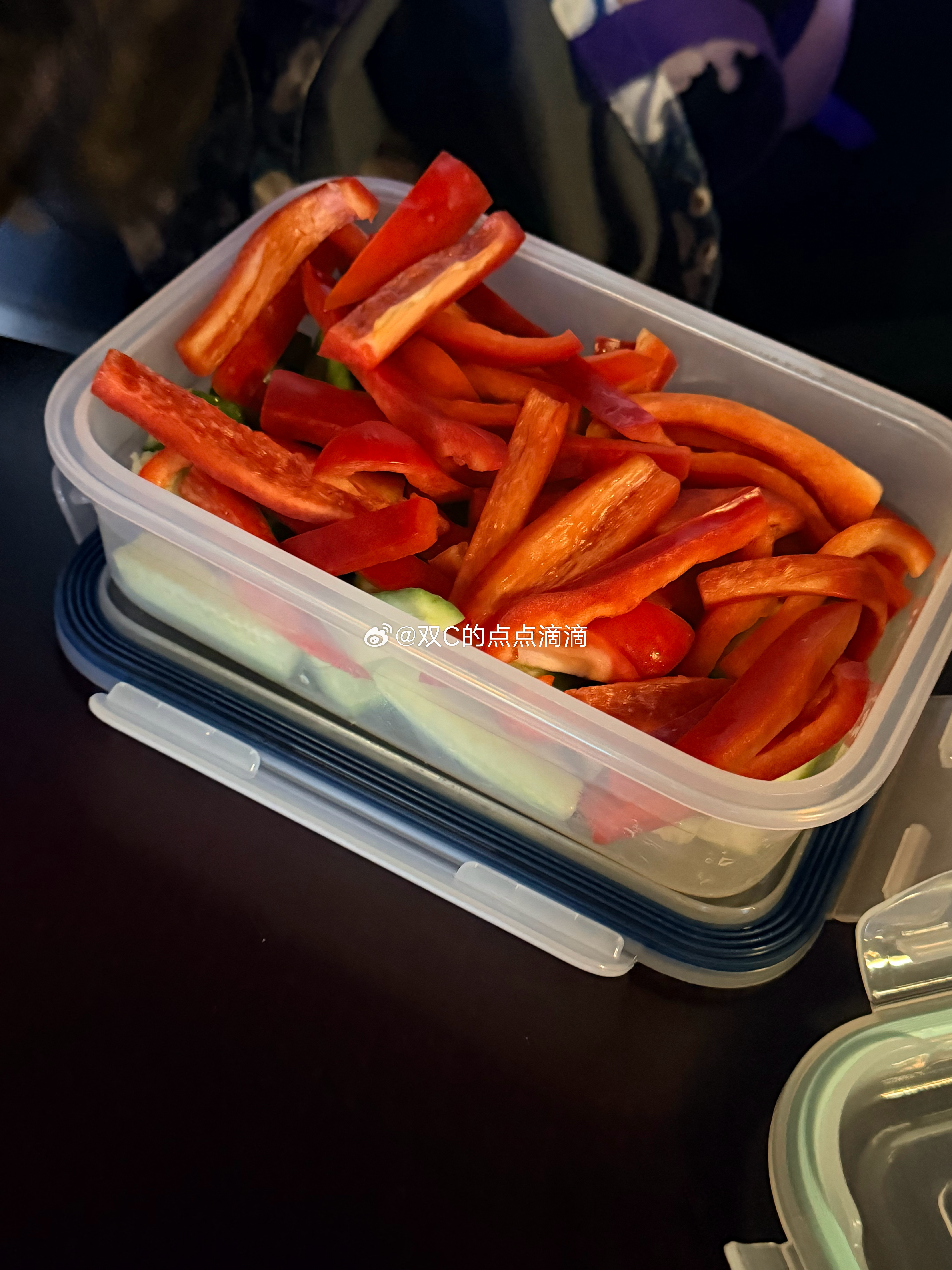 哈哈哈看到姐姐同学准备的零食了[允悲][允悲][允悲][允悲][允悲] ​​​