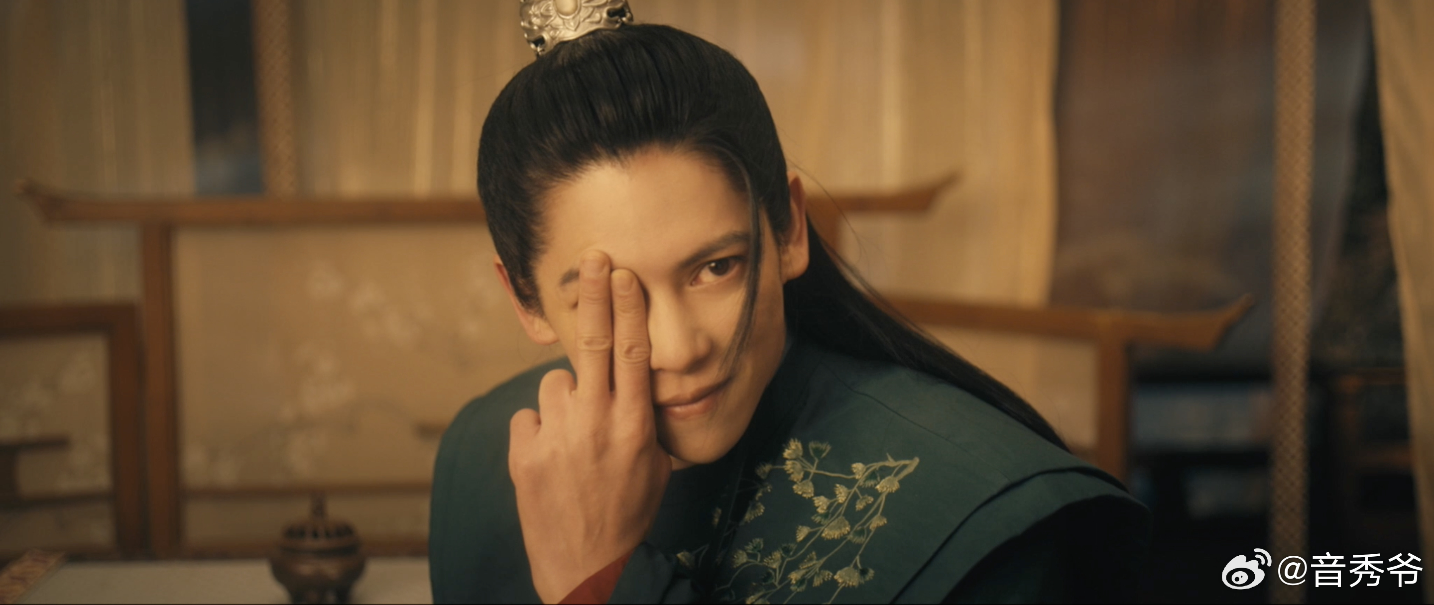 严屹宽 双男主乘风游东方美学质感拉满 服化道细节拉满，宋式亭台榫卯工艺精准，素色