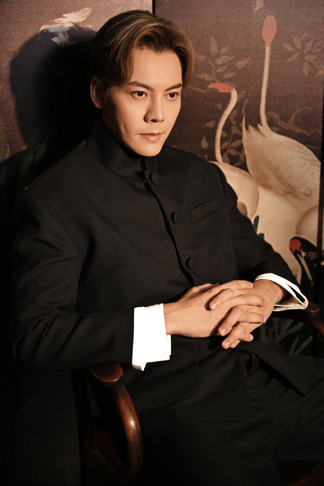 陈伟霆九门这段看得我头皮发麻 别人演大佬靠台词，陈伟霆演佛爷靠眼神！那深不见底的