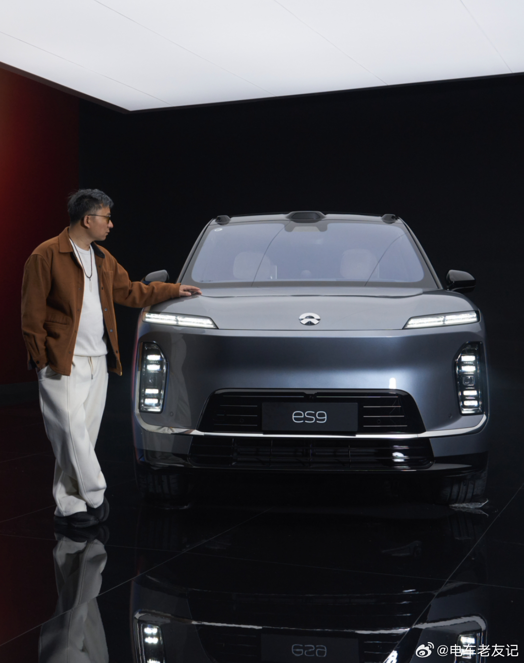 纵览天地。蔚来es9已经拍过了，看过了，摸过了。明天的发布会你准备好了没？蔚来