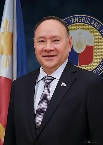 难怪这人对外行事这么嚣张，深挖底细才看清背后全套算计，套路比做生意的老油条还精