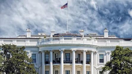 美国新闻秘书莱维特非常高兴的表示，现在又有二十多个国家加入和平委员会，现在这个组