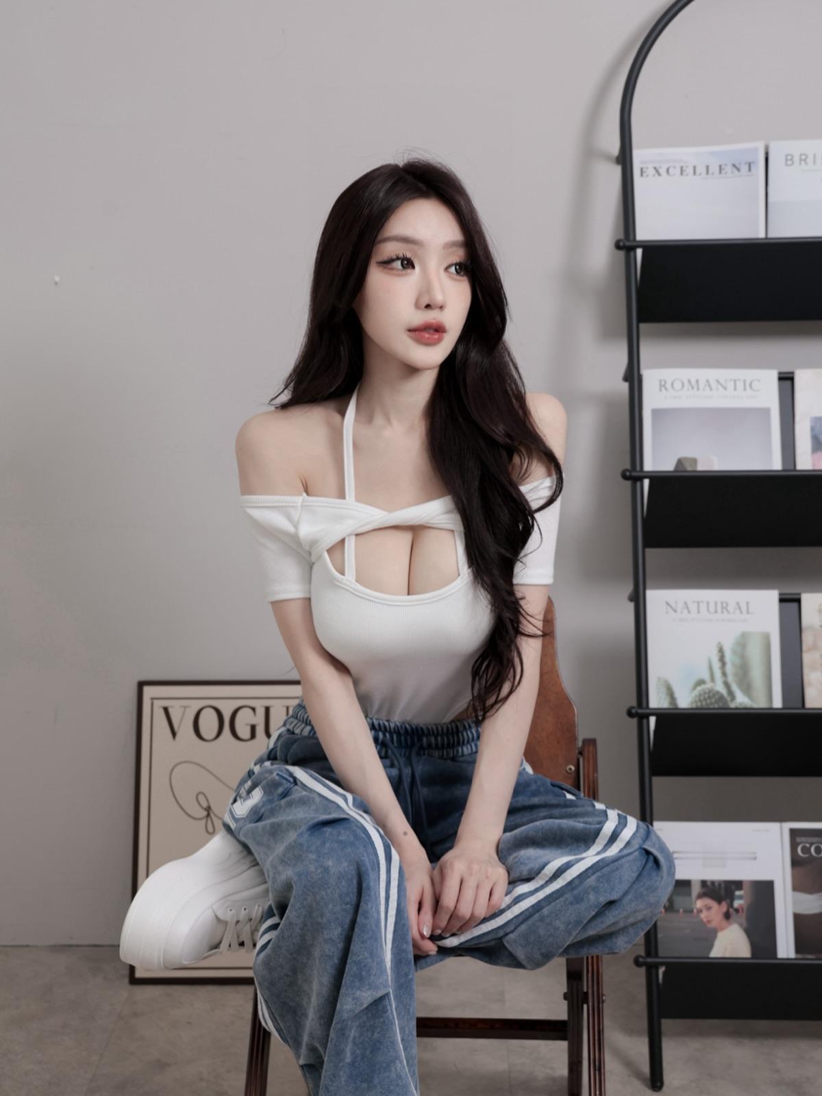 台湾省内衣模特画报，又白又美！