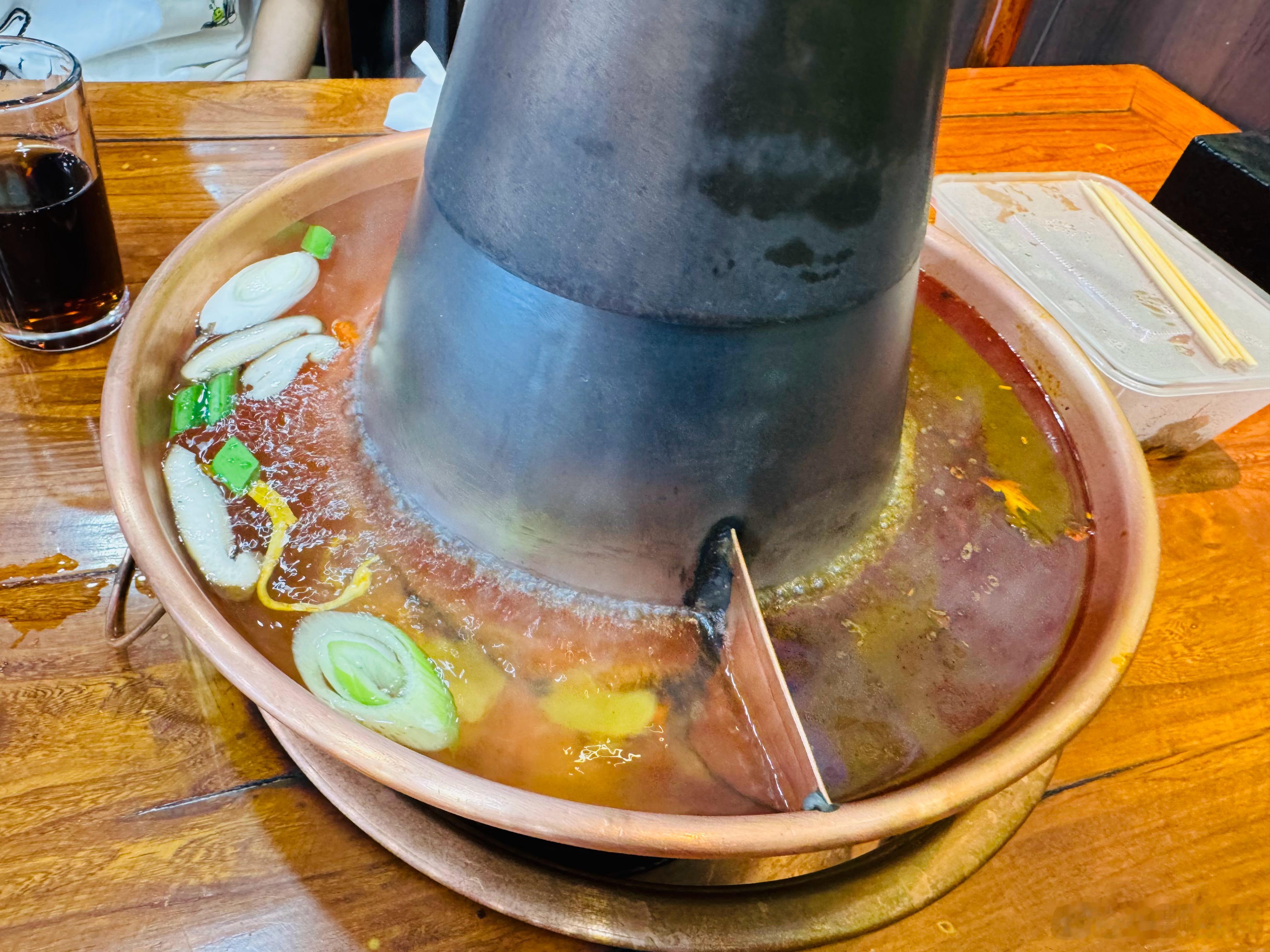 每一个外地的朋友来，都要来一顿[爱你] ​​​