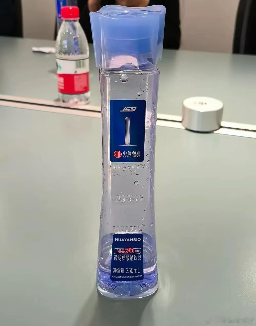 讲究！中信银行的水都是大厦的模样！四个字，财大气粗[doge] 