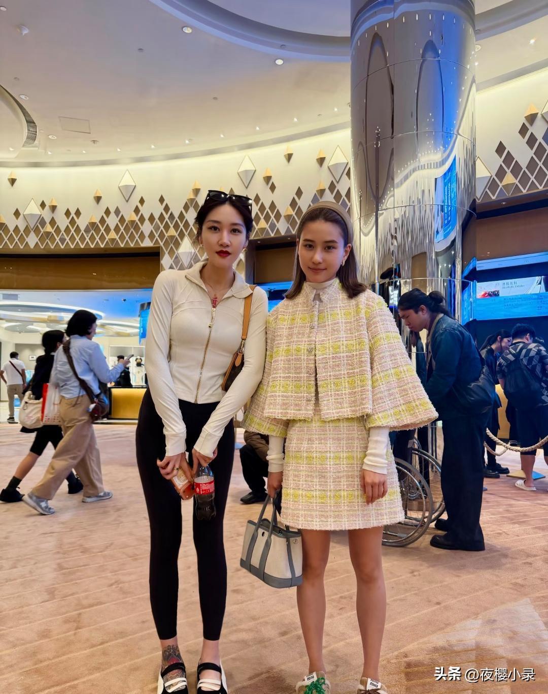 35岁何超莲在澳门被偶遇，她现实中真人看起来好一般啊！穿着一身名牌也不像富家千金