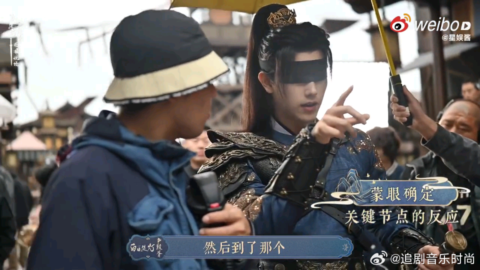 段胥的很多设计是陈飞宇提出的陈飞宇参与白日提灯角色设计他为段胥加的那处转刀动作，