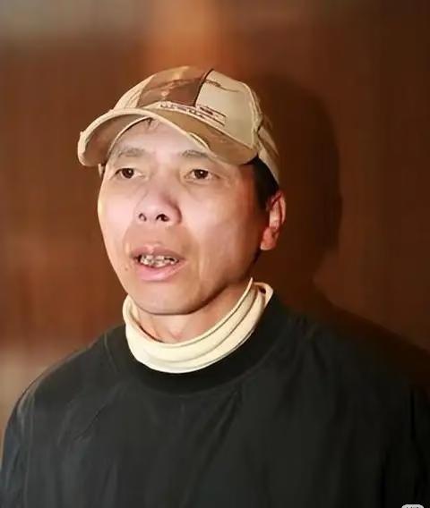 原来冯小刚女儿徐朵已经整过牙齿了，据说花了上百万，但是看起来效果一般呀。

看来