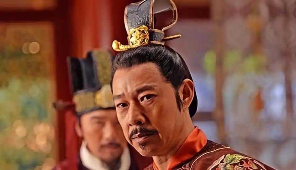 626年，李元吉刚死，27岁的李世民闯入杨氏的房间。杨氏哭得梨花带雨：“秦王，元