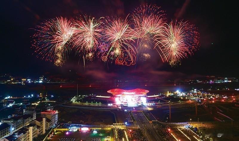 好奇查了查浏阳， 不查不知道， 一查才知道，原来浏阳不仅年产值高达数百亿，还被称