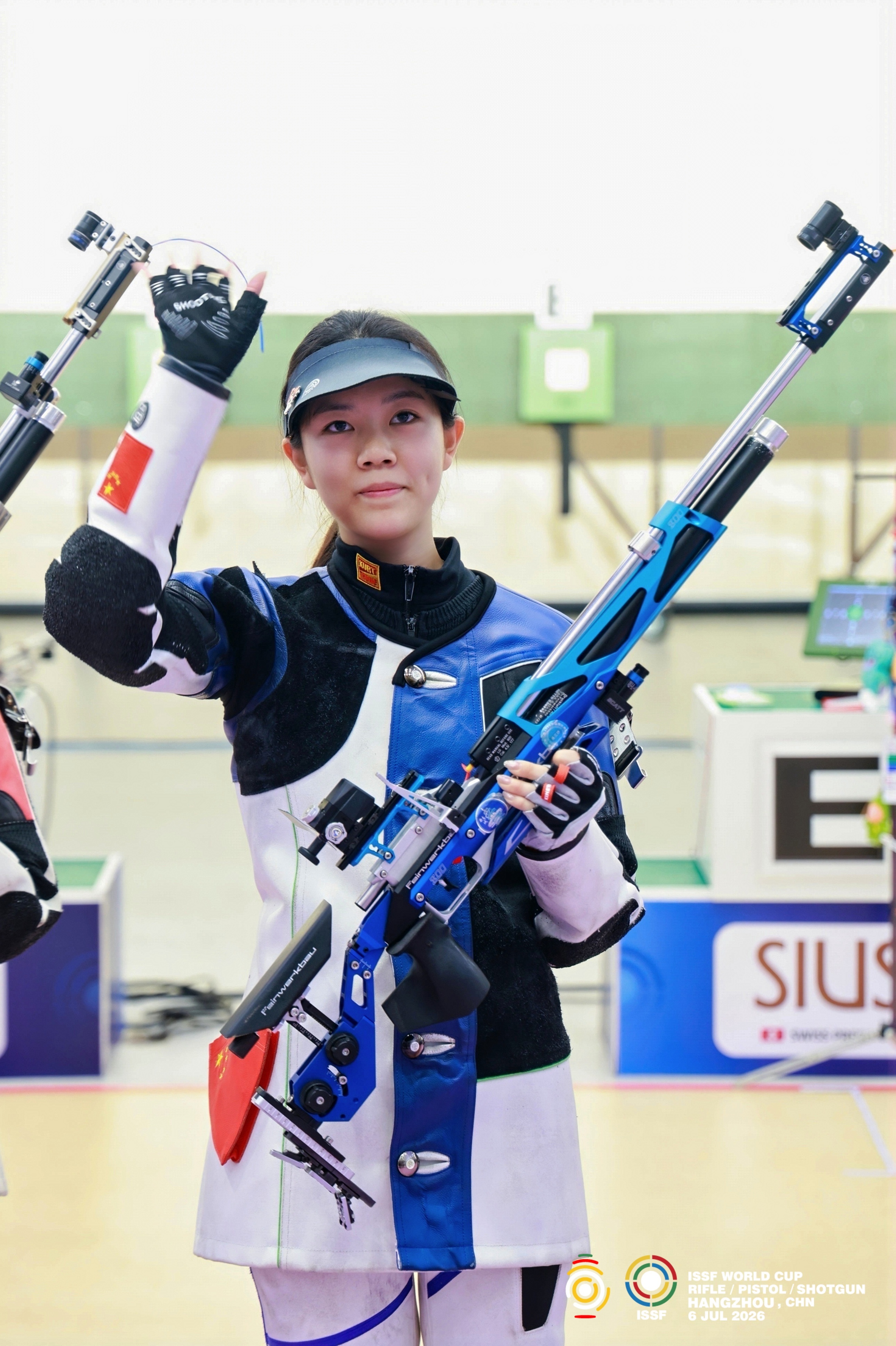 2026射击全项目世界杯中国站（杭州）女子10米气步枪决赛赛后致意官方图片杜雨宸