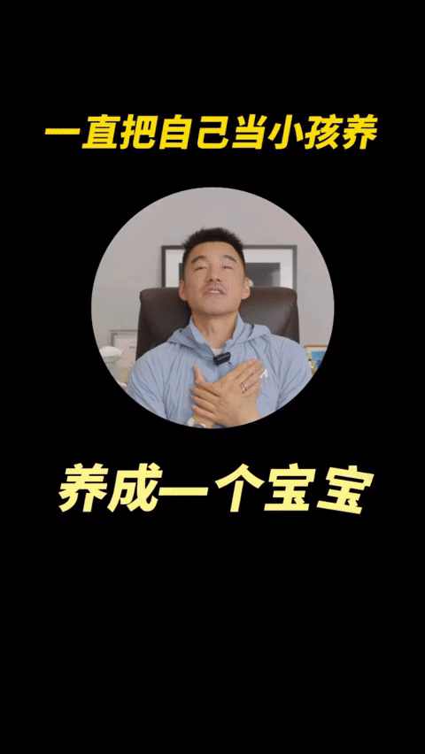 胡兵送高考生Labubu胡兵可真是紧跟时事，居然在线拆Labubu盲盒～并且还要