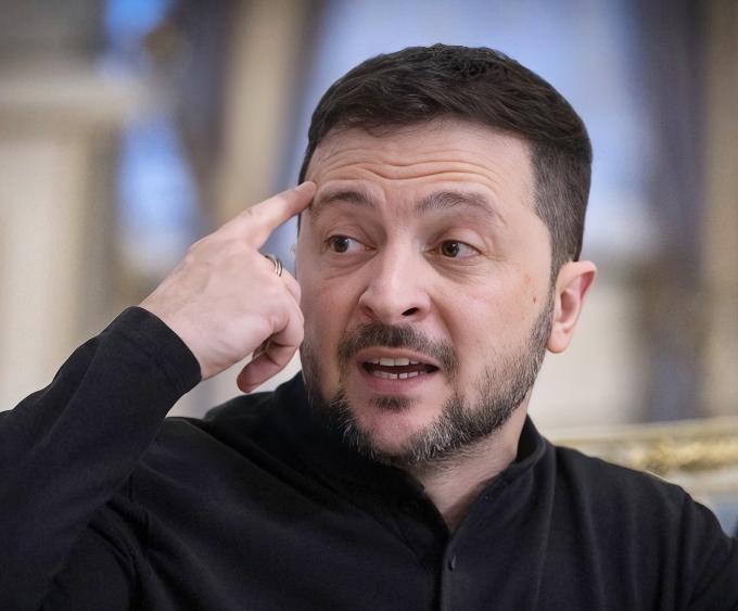 泽连斯基绝望怒吼：乌克兰若战败将失去独立！

2月5日，在接受法国电视二台采访时