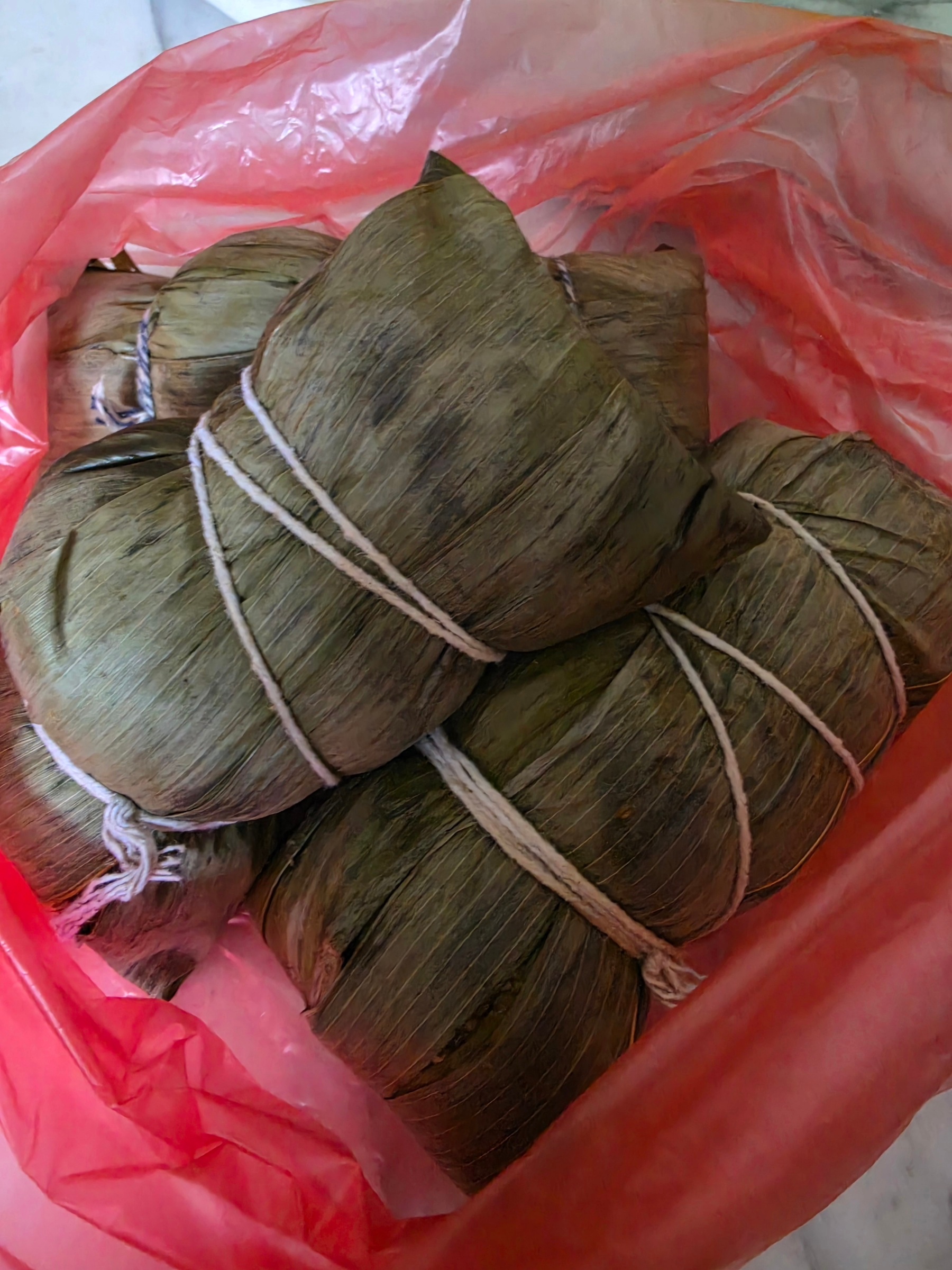 你们吃的粽子是什么口味呀？咸的还是甜的！每日一餐分享 • 美食分享