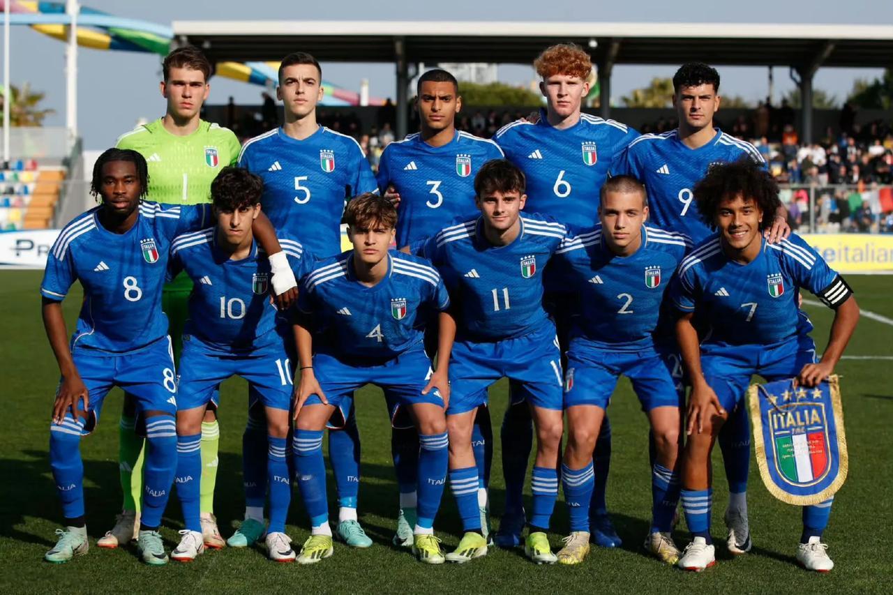 🇮🇹意大利足球🇮🇹
意大利U19热身赛3:0轻取奥地利U19
首发阵容: