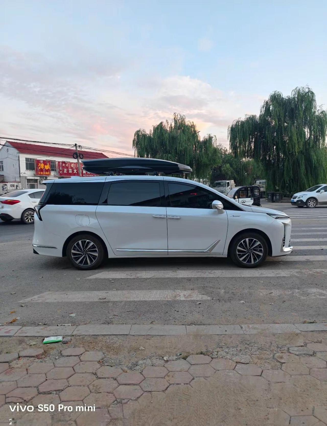 白天睡觉晚上饿，分逼不挣开别克家用车的尽头是mpv gl8的魅力