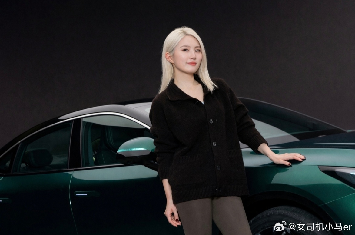 让AI给换了个发型，怎么瞬间脸也跟着圆了 