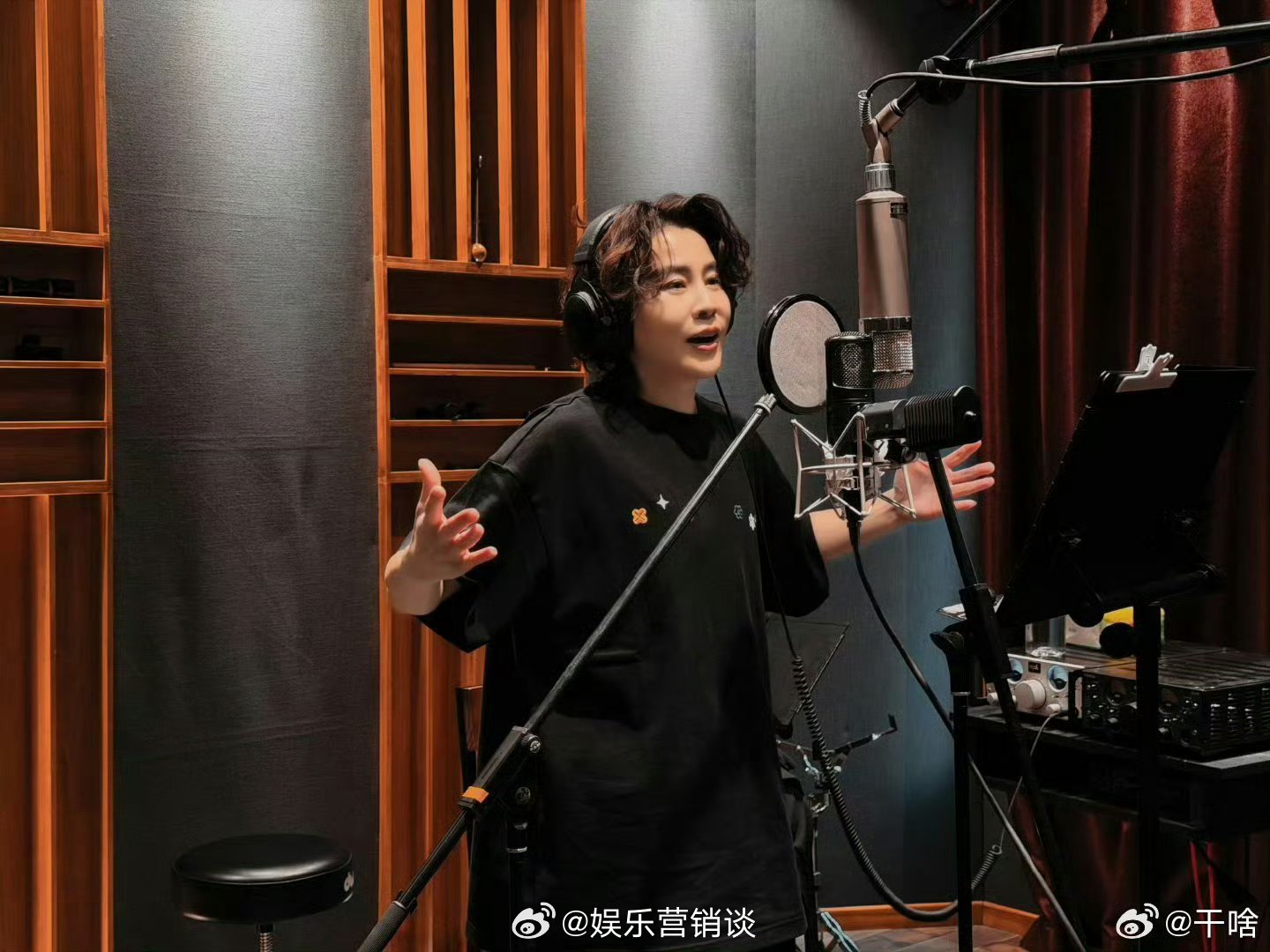 一路保持优质发挥，王濛参与的团秀全都热度破百万，期待接下来带来更多不一样的舞台惊