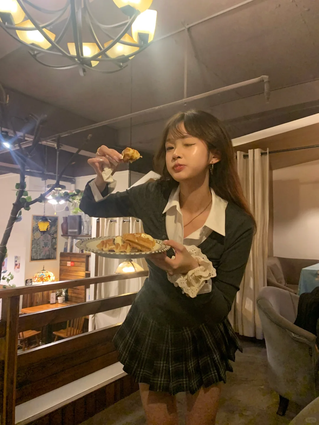 学姐 !!=• ֊ •=