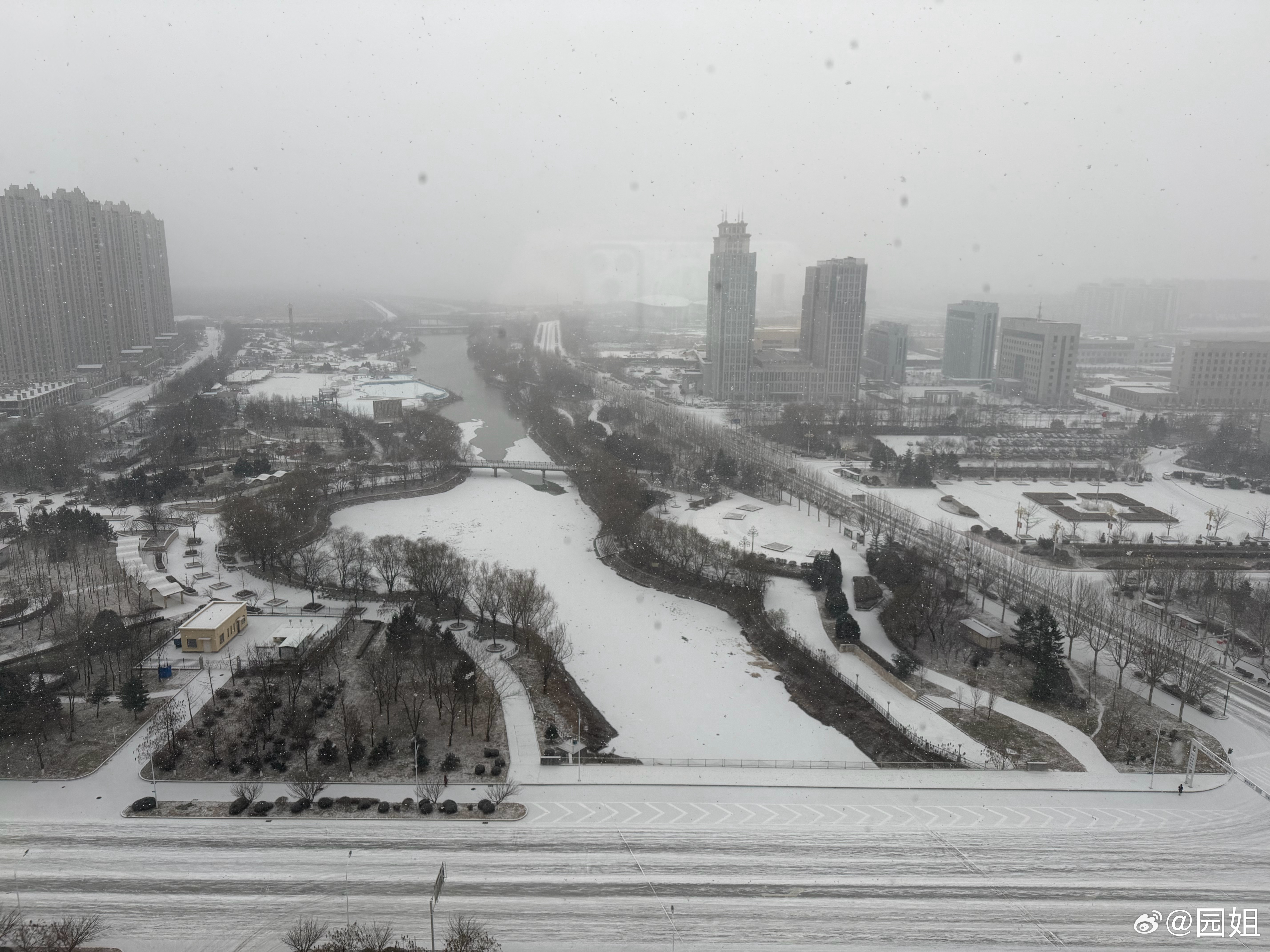 2025年的第一场雪，欢迎大家来东北玩雪