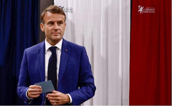 重磅！法国可能要把圆明园被抢走的宝贝，连同当年抢走的紫禁城藏品归还给中国了。
