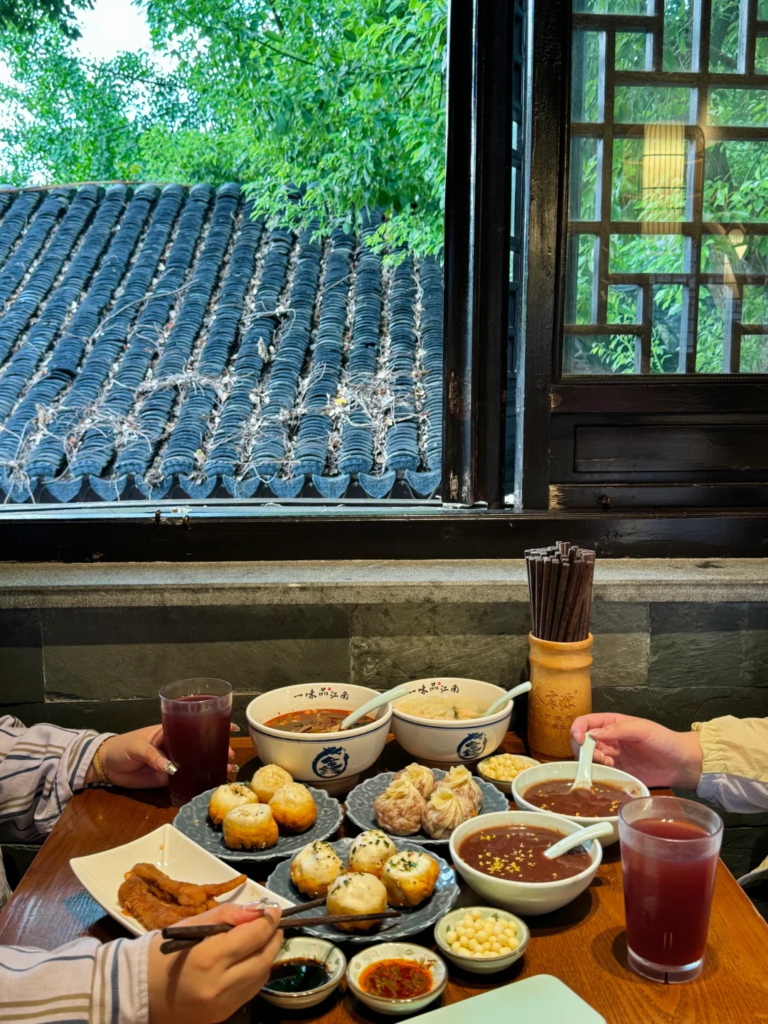 苏州山塘街。。记住这扇窗！！！（秋天更美）