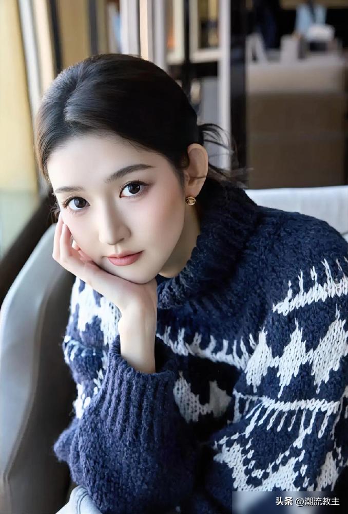 还在争论95花里谁最红？
看明白了，王玉雯已经用遥控器投票，告诉你们答案了。