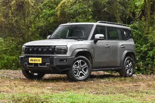 15万预算，买捷途旅行者新车1.5T，还是二手2.0T四驱？
 
如果预算卡在1