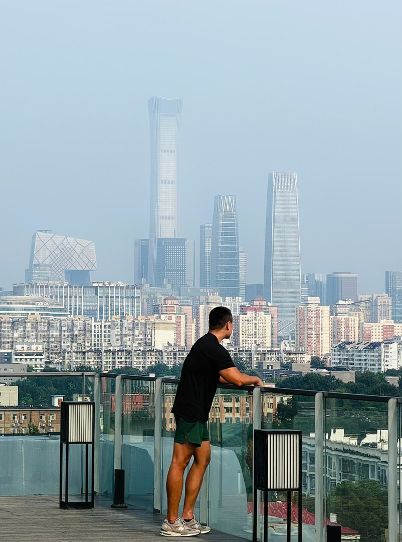 北京最近怎么有点宜居了，每天一场保湿雨🌃 