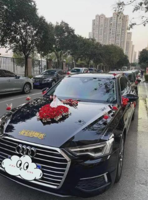 河南新郎李浩在付清了全额彩礼、买齐三金并装好婚房后，却在接亲放完鞭炮的最后一刻，