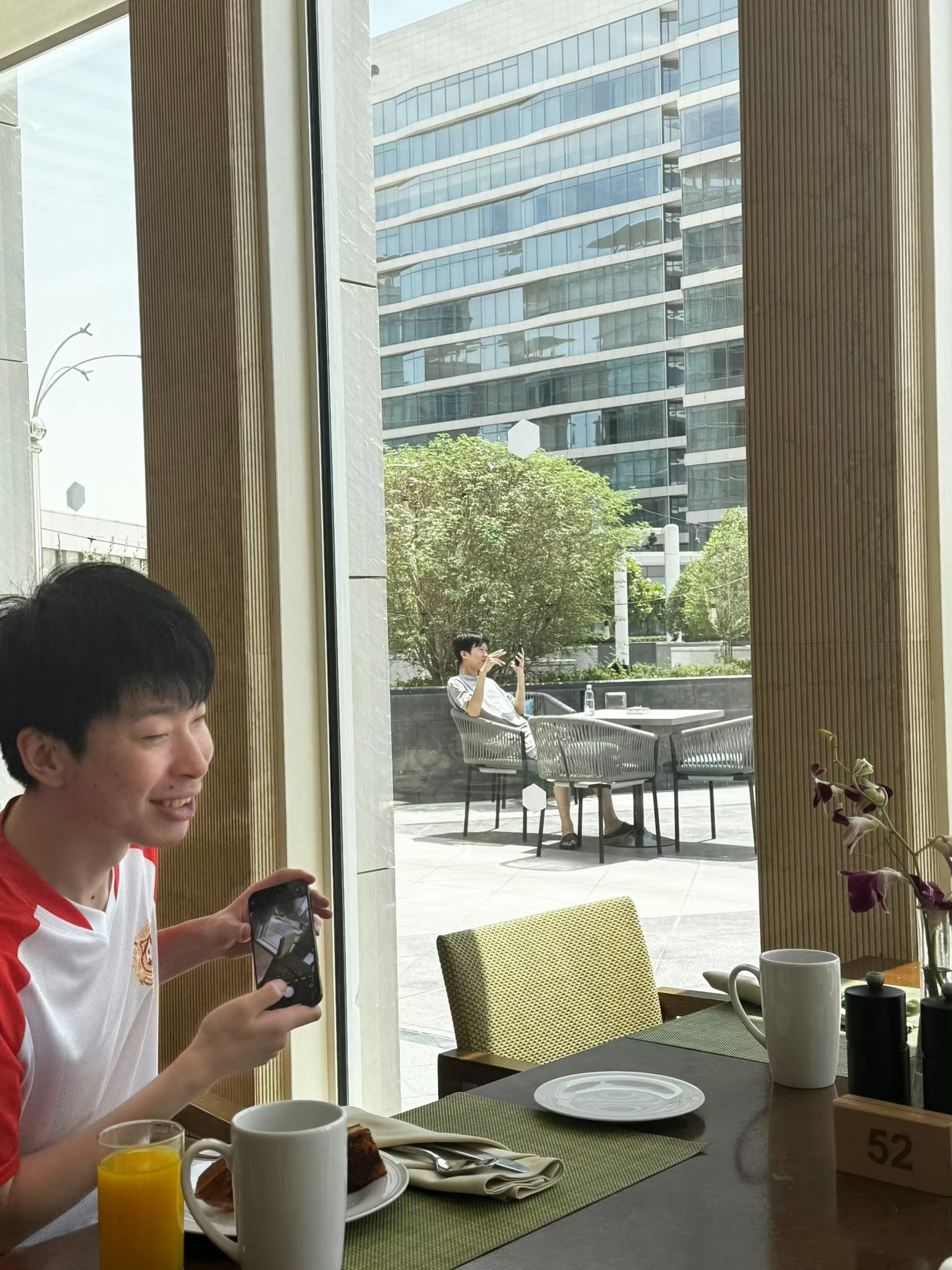 这次出征世界赛，AL是一号种子，虽然拿了LPL总冠军，不过质疑Hope的声音还是