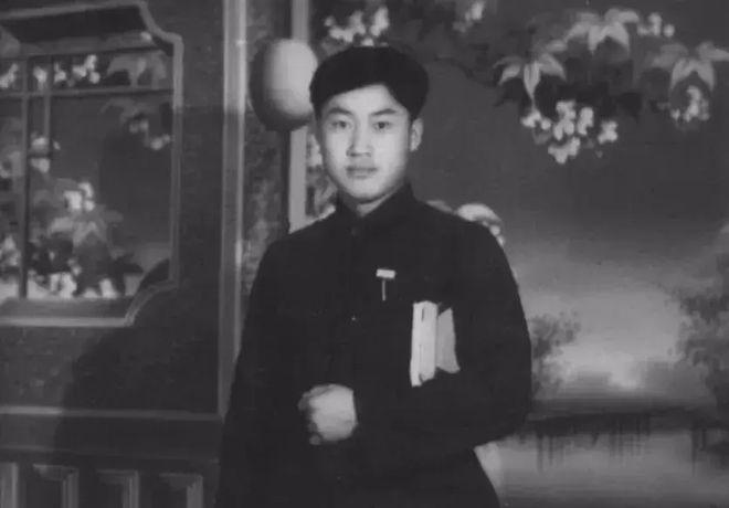 1964年，钱学森院士在研发东风2号导弹时，发现射程不够，几乎所有人都建议要多加