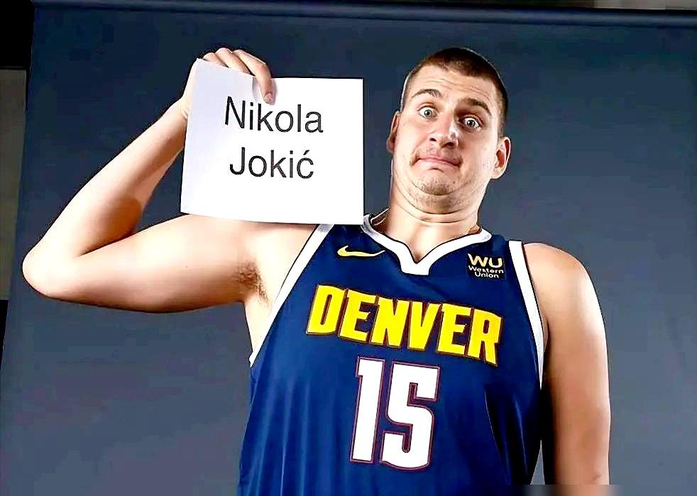 NBA中锋的历史，彻底被一个塞尔维亚人改写了！
 

尼古拉·约基奇，这个掘金队