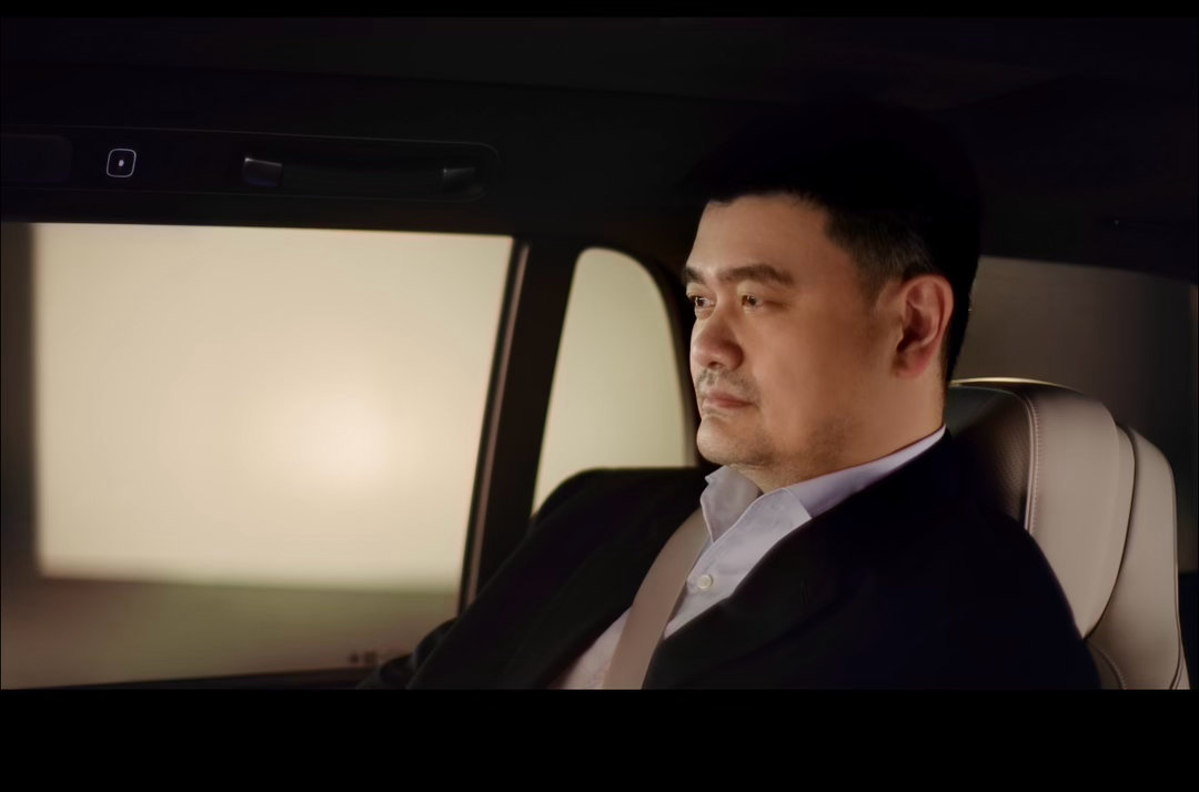 姚明代言蔚来ES9 姚明成为蔚来ES9首席体验官！ 印象中，当姚明坐上一般的车时