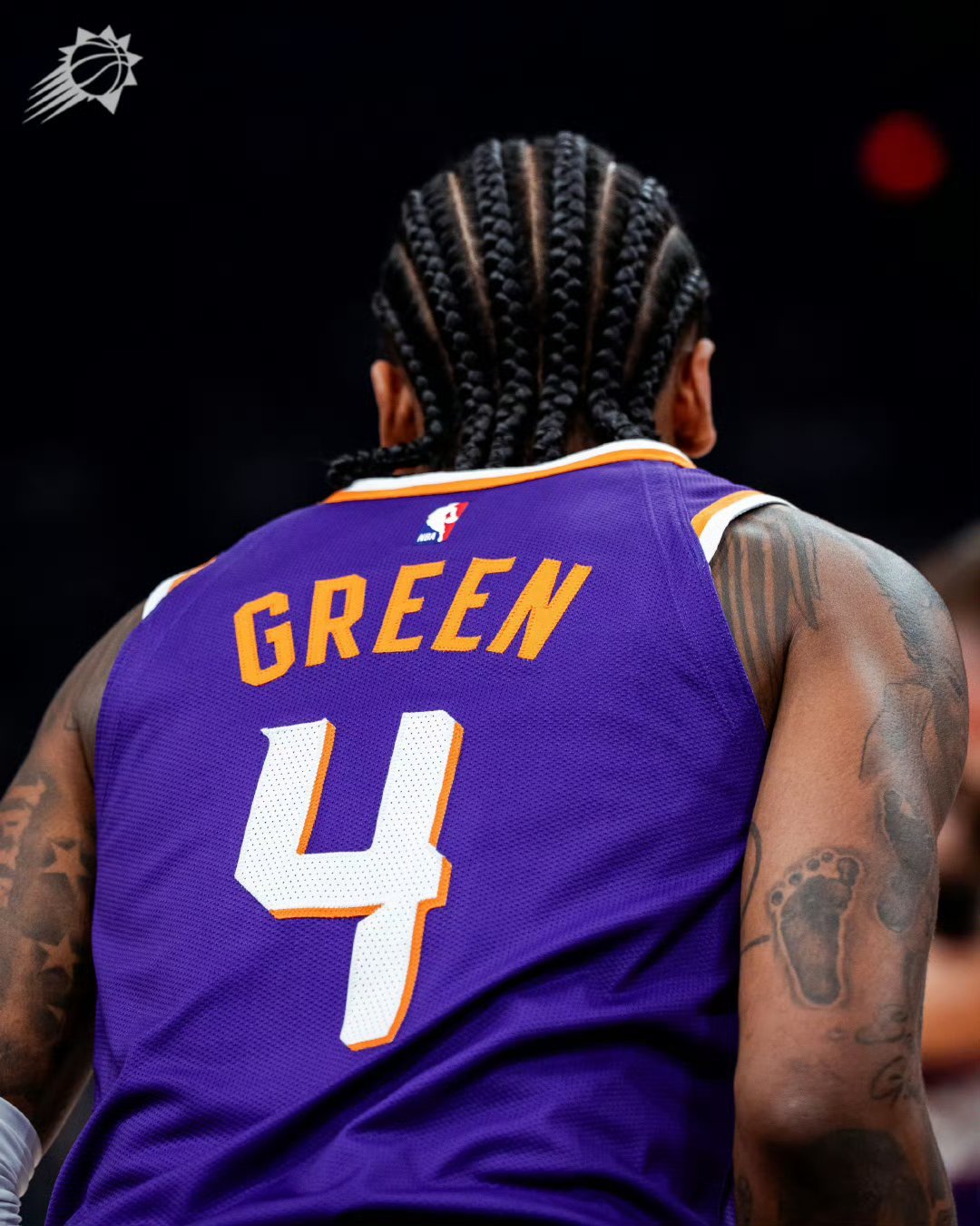 杰伦·格林因左髋部挫伤和右腿筋伤病管理，将无法出战对阵快船的比赛。快船vs太阳菲