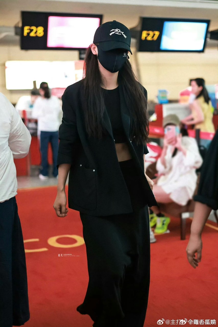 陈丽君参加成龙国际电影周陈丽君出发参加成龙国际电影周 期待中 