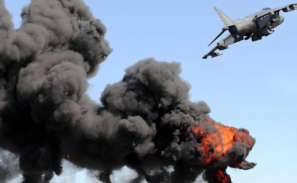 根据媒体报道，美军最近两天先后有一架A-10攻击机与一架F-35战斗机、两架黑鹰