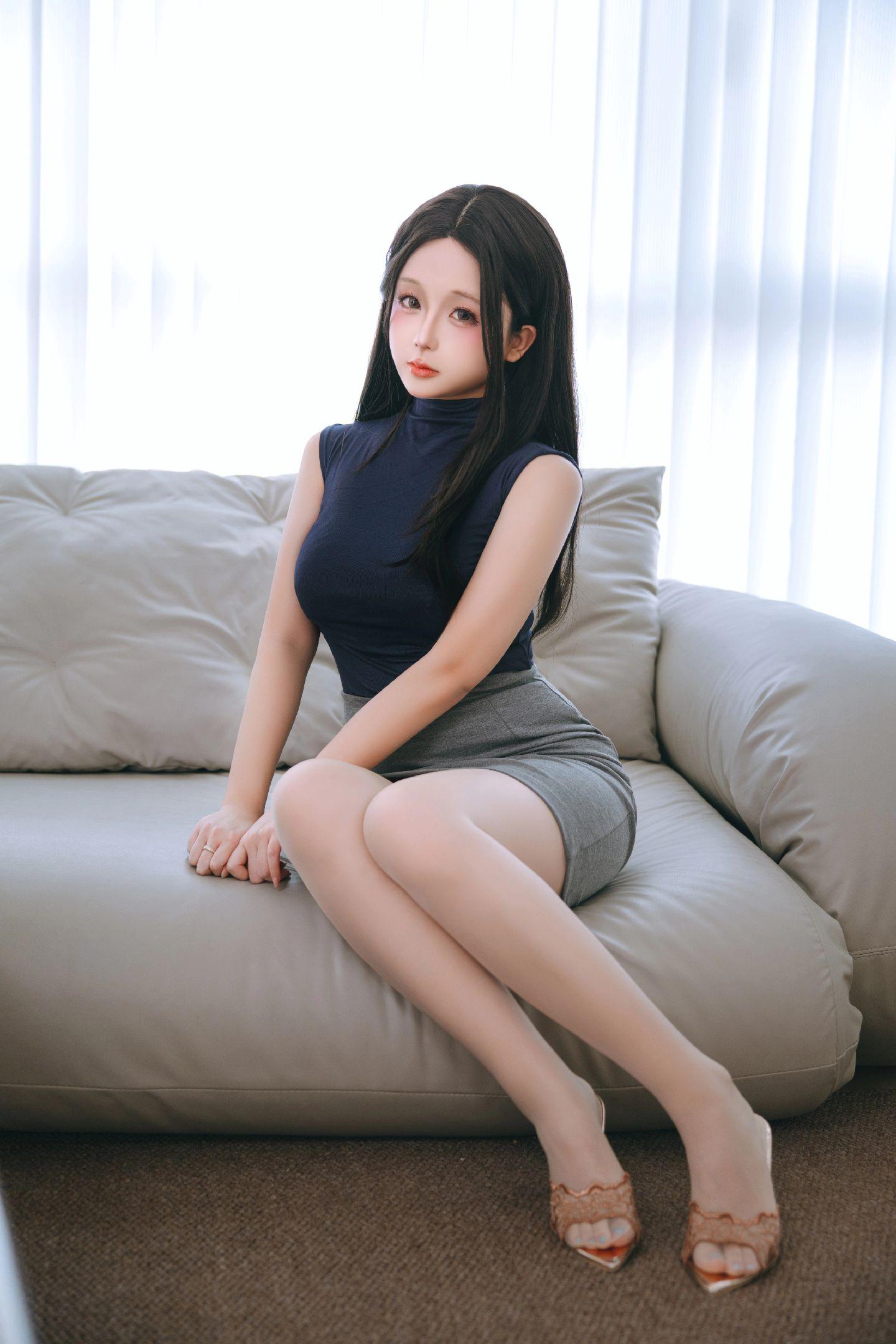 你哥出差了，能帮嫂嫂换个灯泡吗？