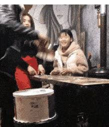 来吃蛋糕[笑哭]