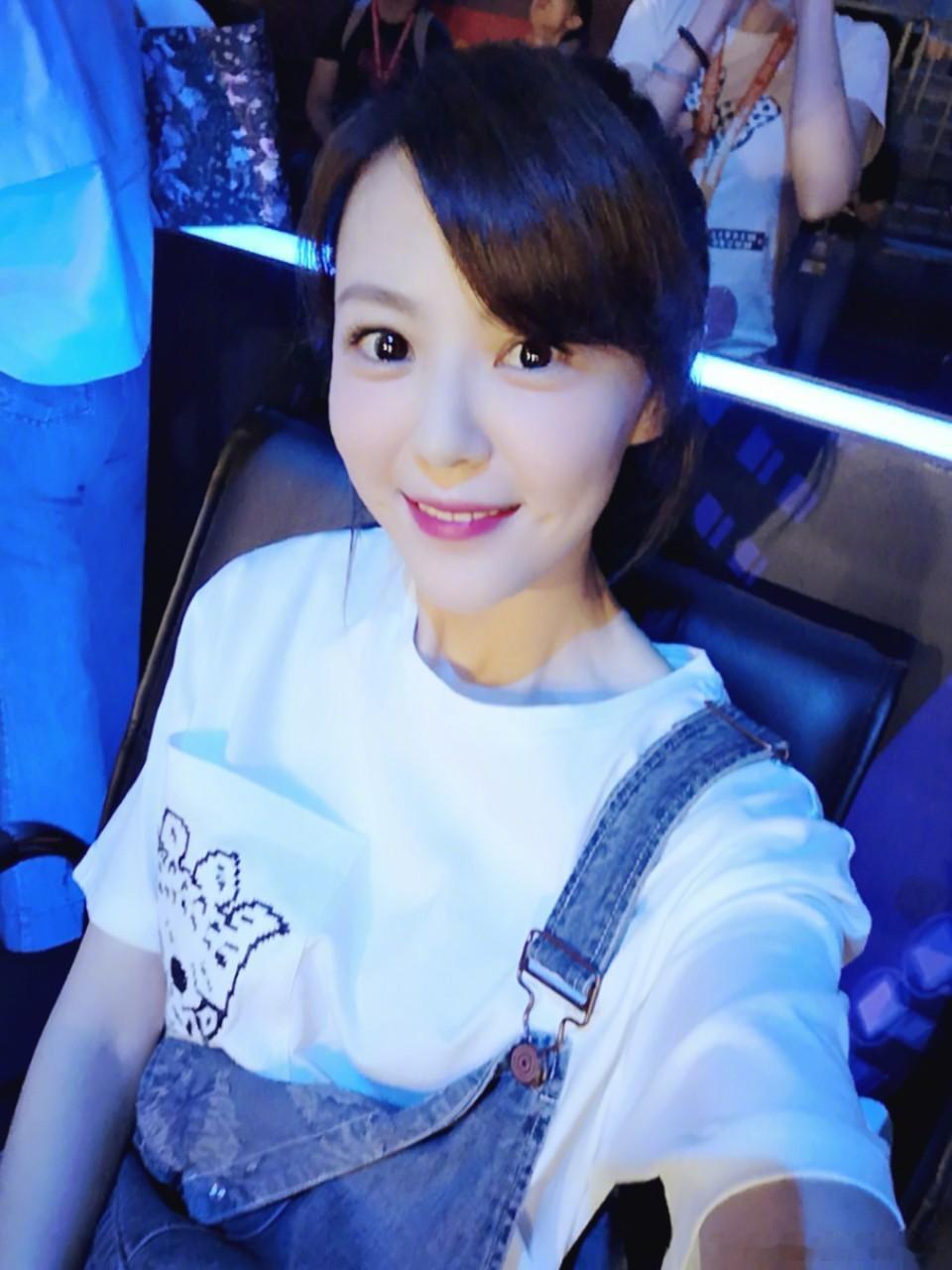 美嘉李金铭被曝高龄怀孕！消失半年旅游待产，回应避重就轻引猜测《爱情公寓》“美嘉”